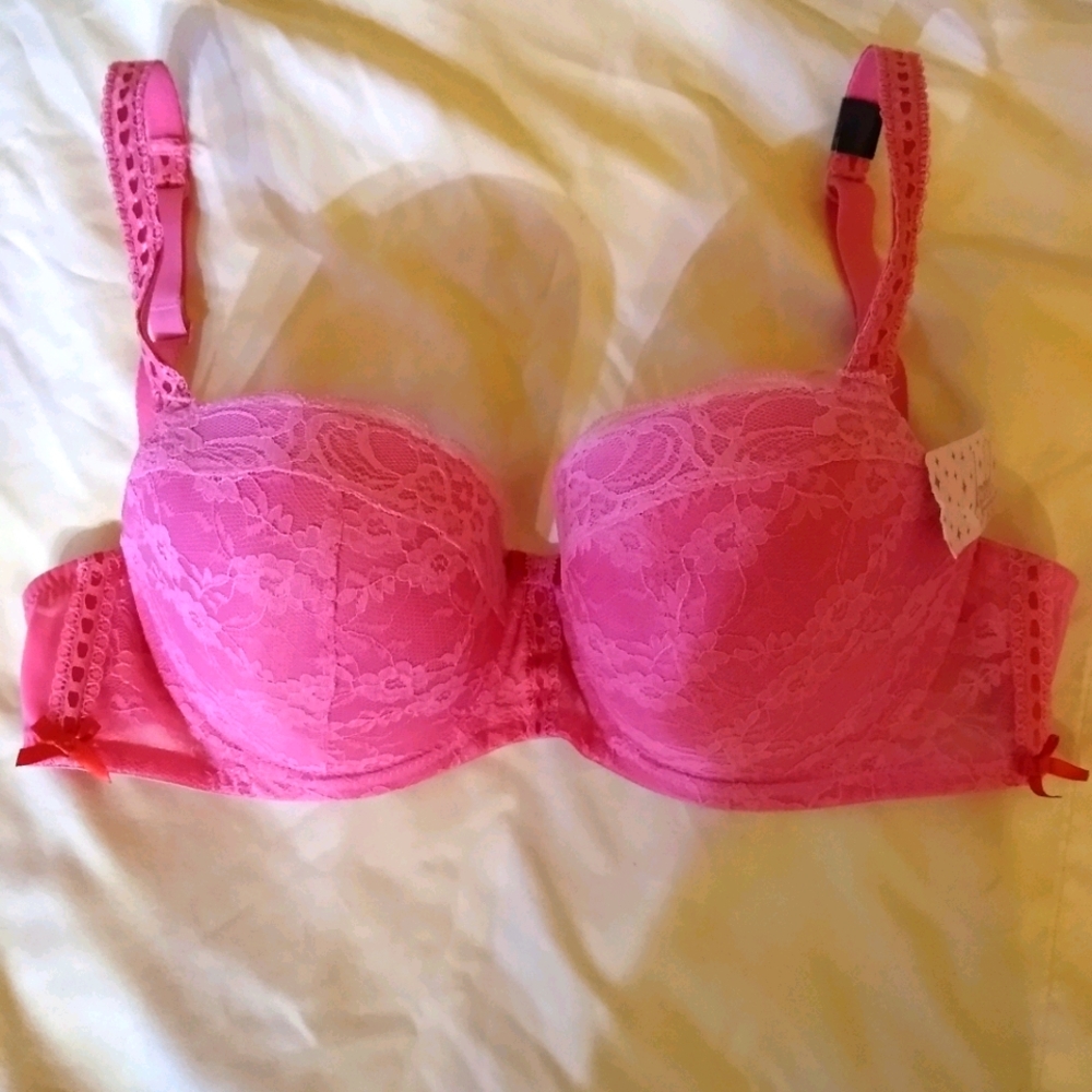 Designer pink bra new without tags